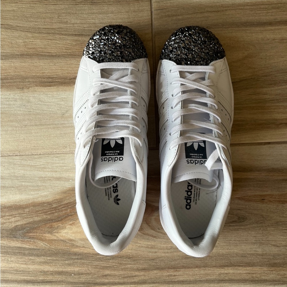 ADIDAS Originals White Superstar Sneakers Silver Metal Toe Cap